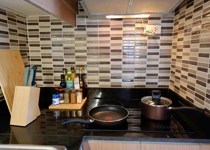 Wander Nana - Two-Bedroom Apartment With Park View Apartment